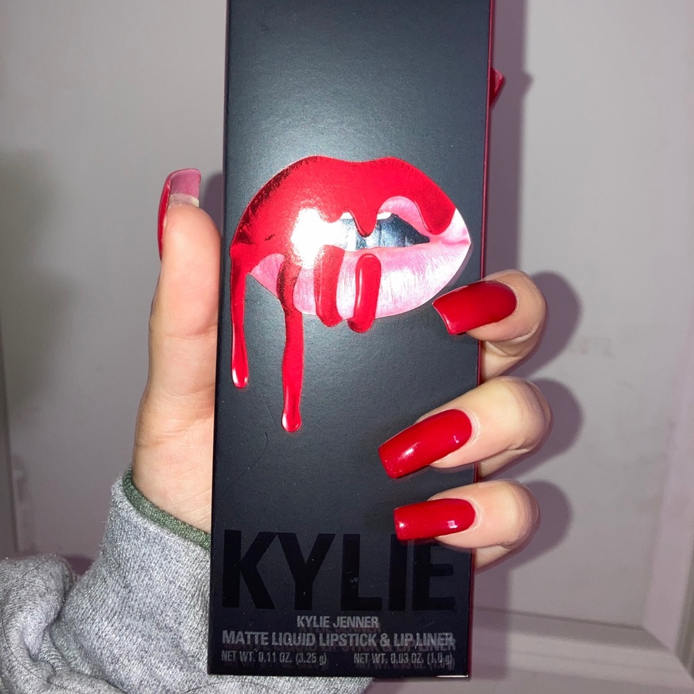 KYLIIE JENNER AUTHENTIC MARY JO LIPKIT!! BEST RED